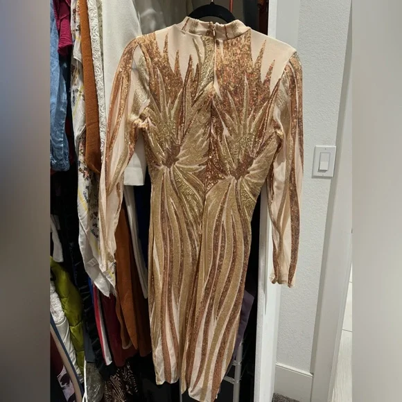 Sequin dress 👗 - Picture 3 of 4